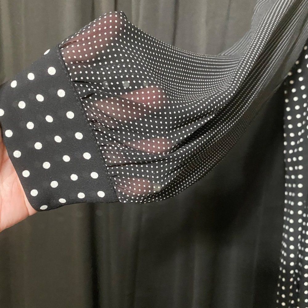 Anne Klein Women's Dot Print Long Sleeve Blouse - Picture 4 of 4